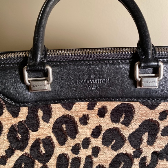 Louis Vuitton Limited Edition Leopard Baby Bag - Picture 10 of 13
